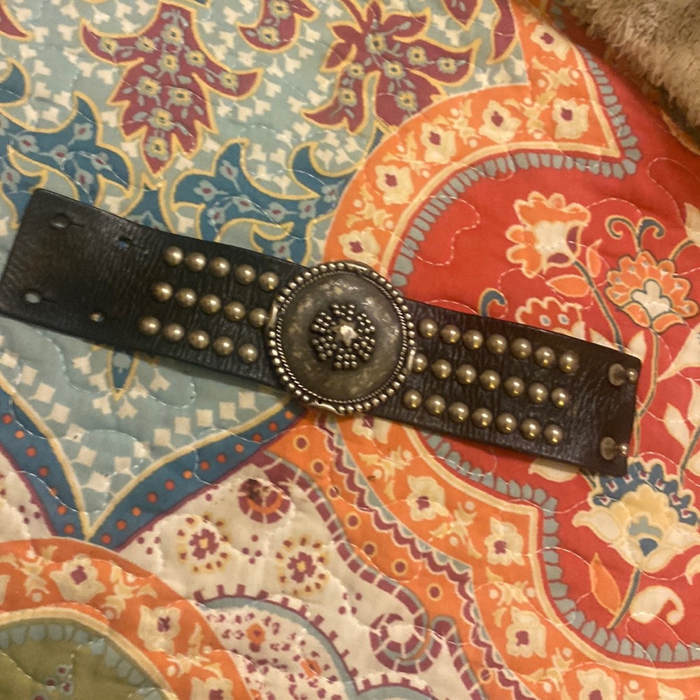 Streets ahead leather bracelet